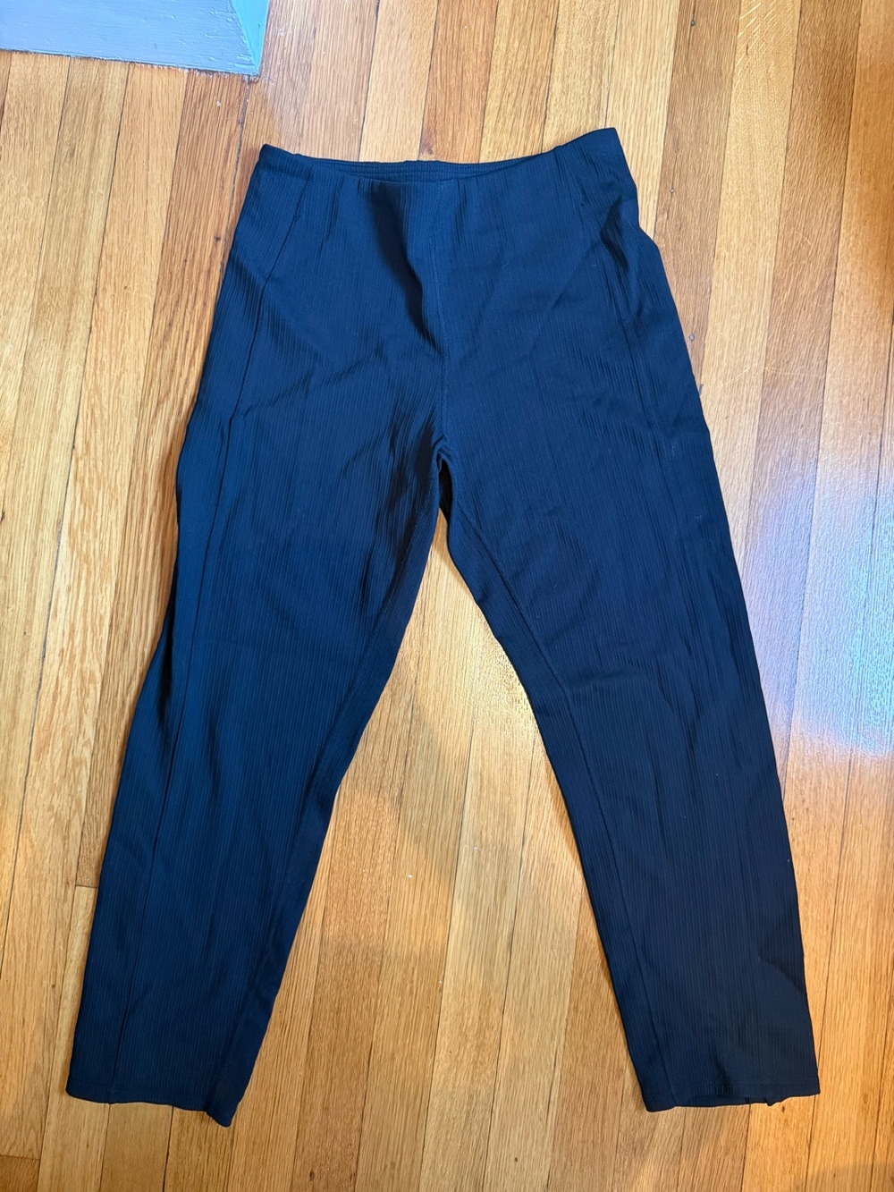 Senita Athletics Black Ankle-Length Pull-On Pants